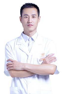 ���Ї���һλŮ�����C��